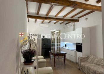 Trilocale Bologna (zona Santo Stefano) - foto 1