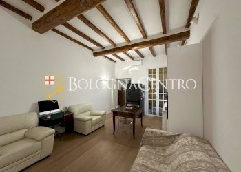 Trilocale Bologna (zona Santo Stefano) - foto 6