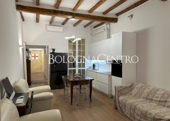 Trilocale Bologna (zona Santo Stefano) - foto 9