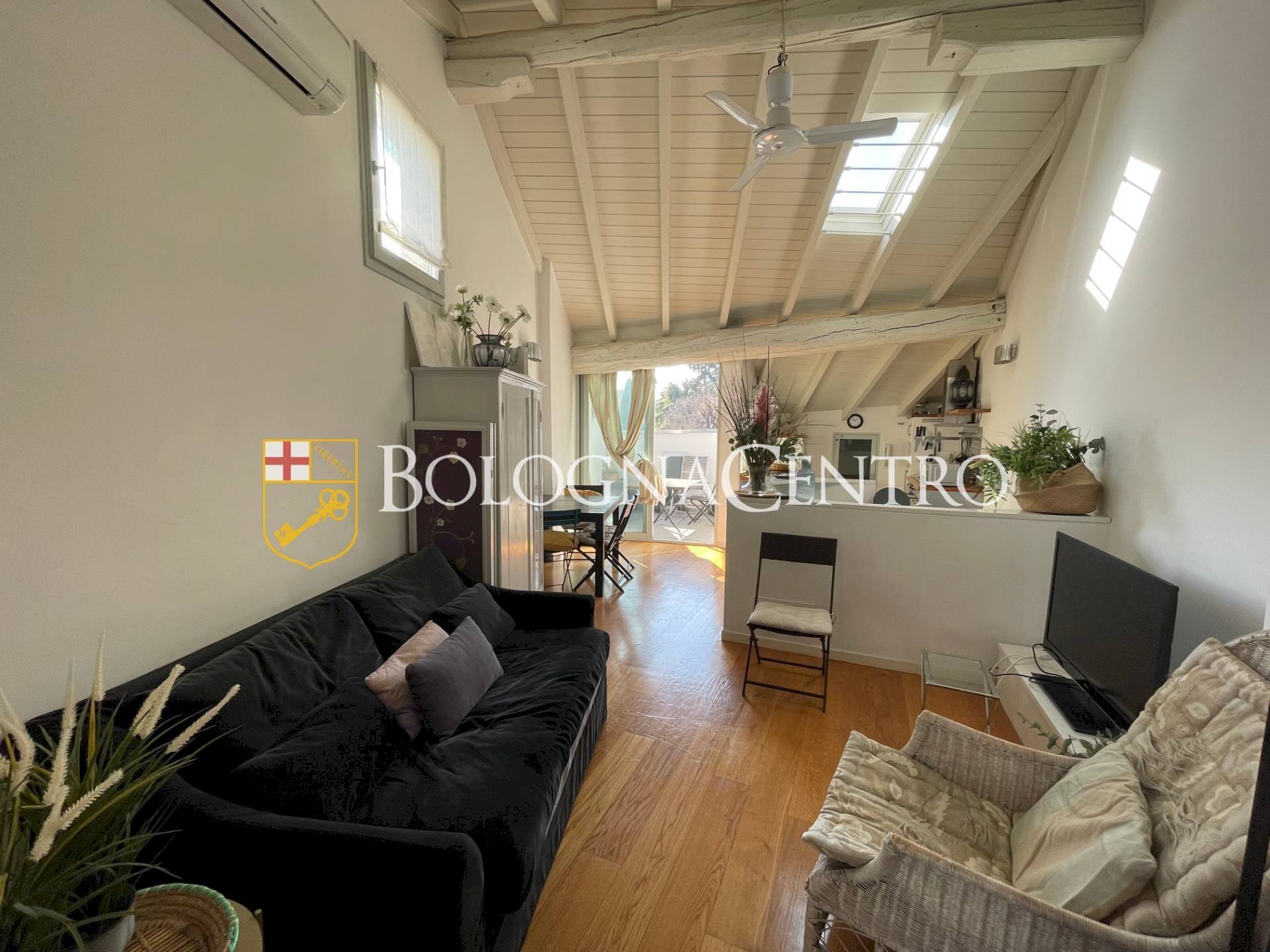 Appartamento Bologna (zona Santo Stefano) - foto 1