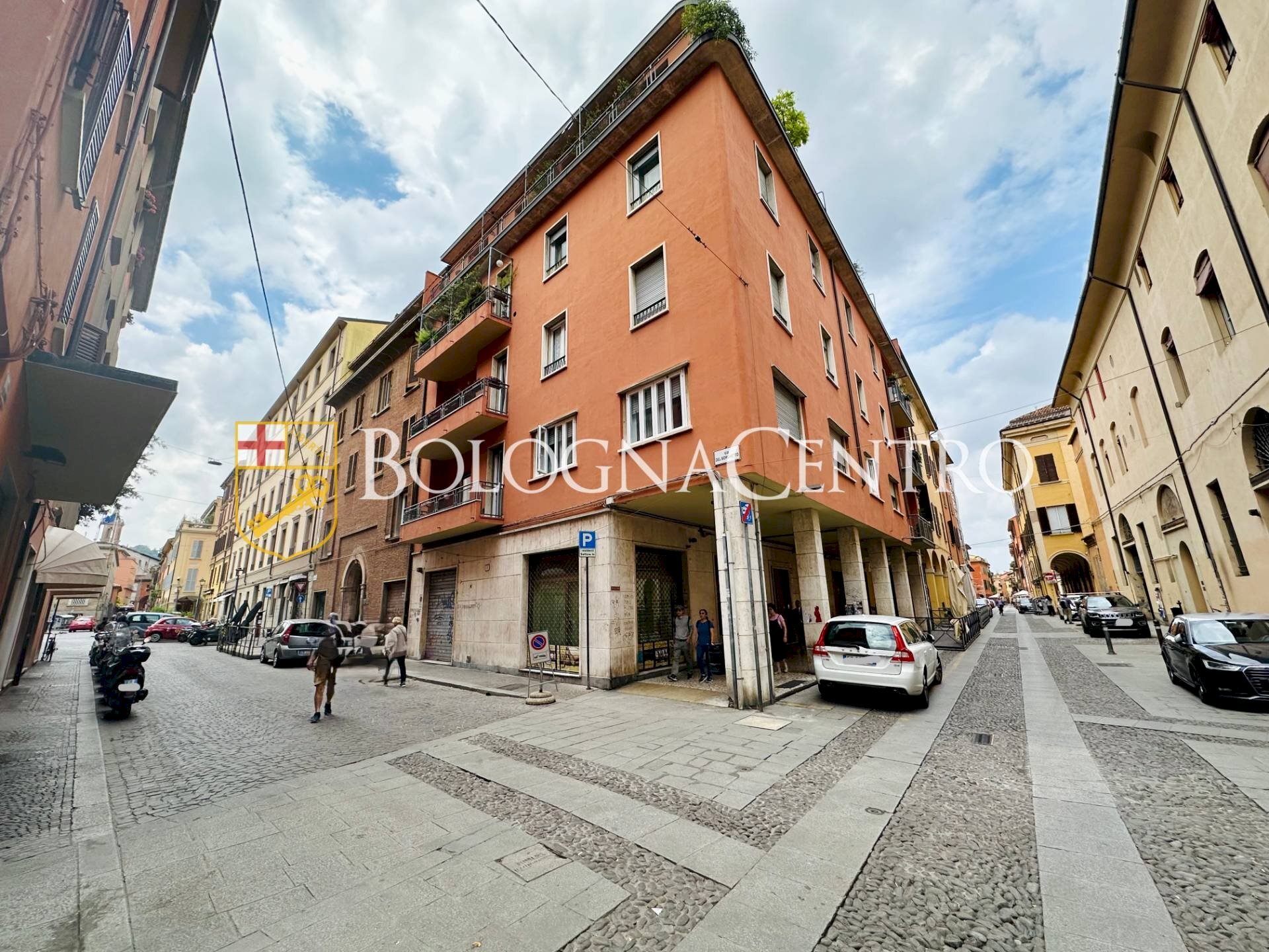 Three-room apartment Bologna (neighborhood Malpighi) - photo 2