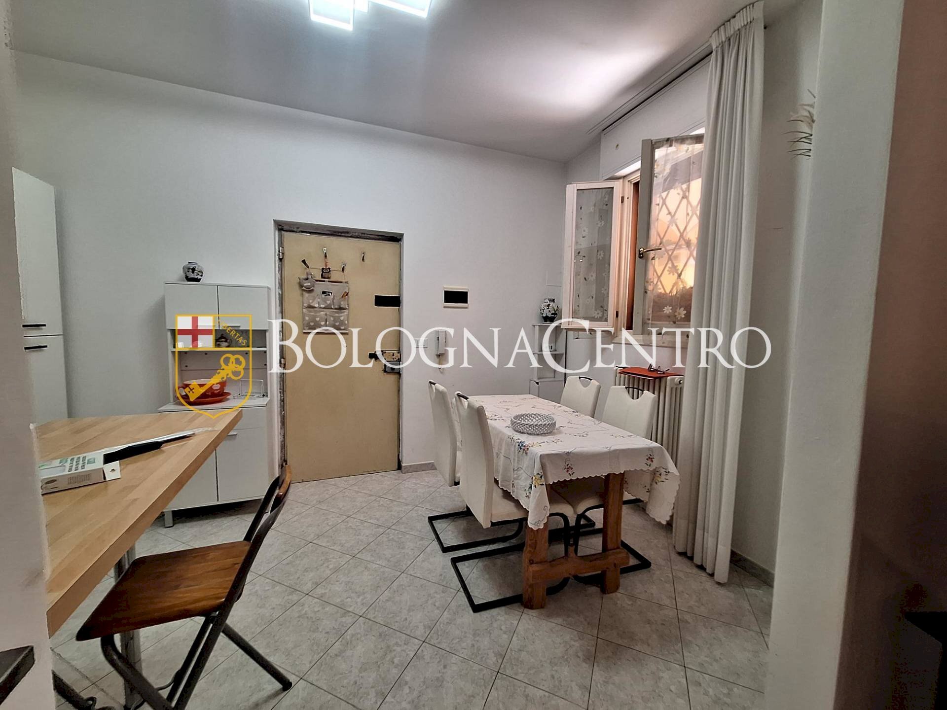 Apartment Bologna (neighborhood Santo Stefano) - photo 3