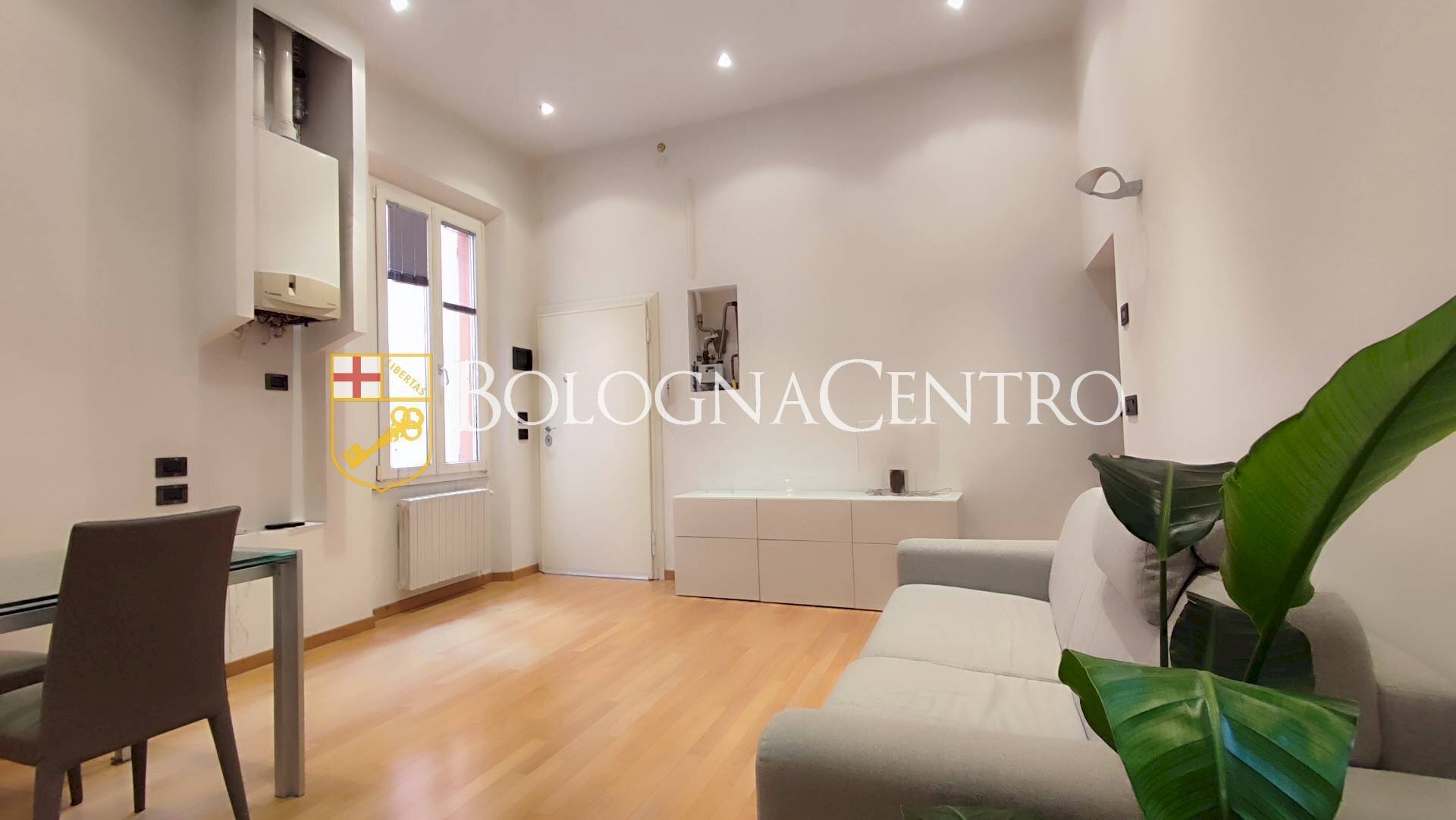 Two-room apartment Bologna (neighborhood Centro Storico) - photo 3