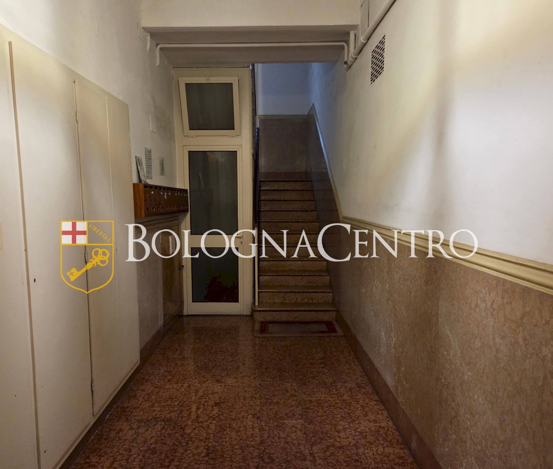 Three-room apartment Bologna (neighborhood Centro Storico) - photo 3