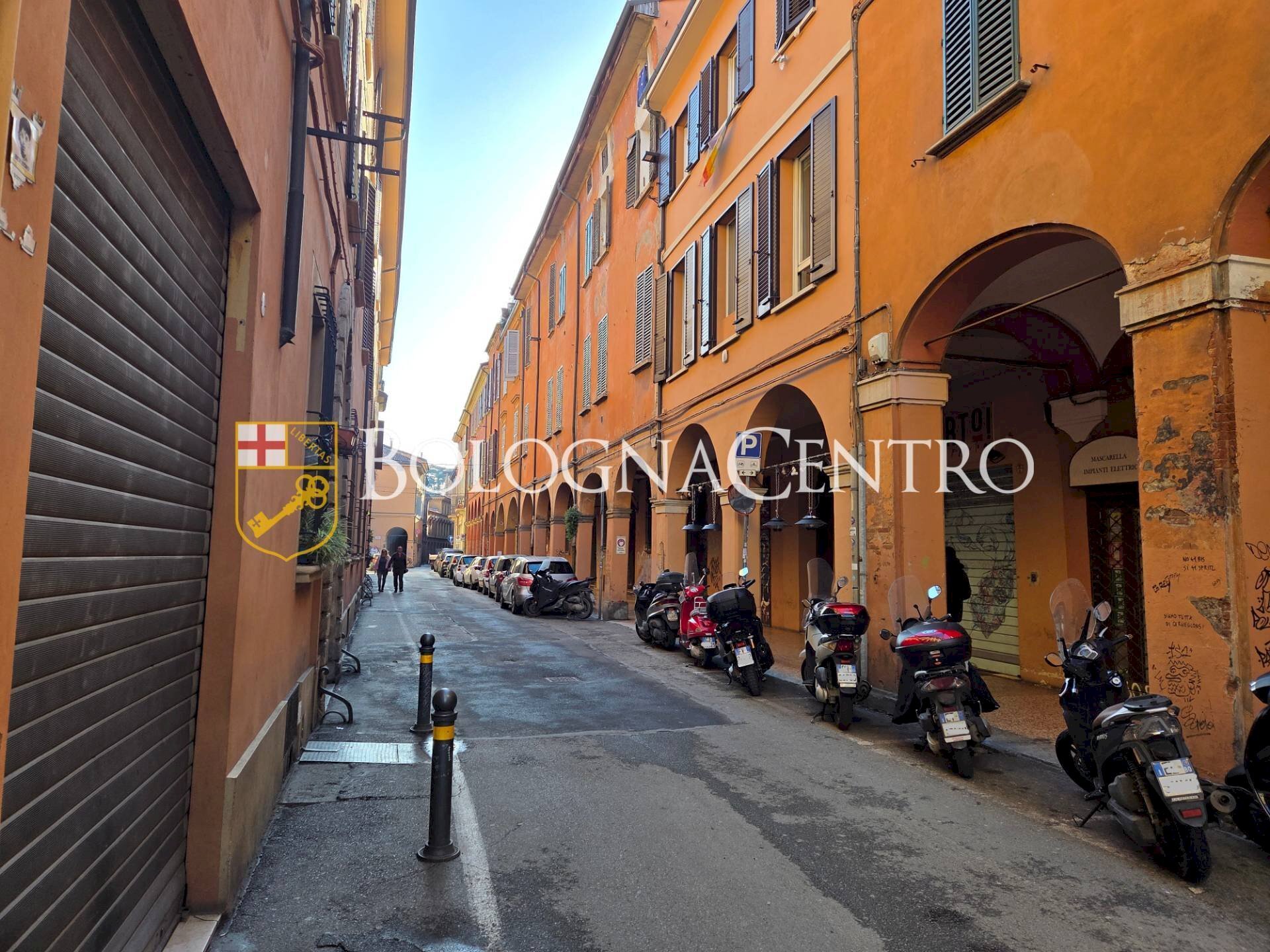 Negozio Bologna (zona Centro Storico) - foto 1