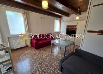 Bilocale Bologna (zona Saragozza) - foto 1