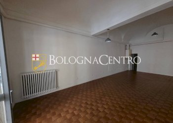 Negozio Bologna (zona Santo Stefano) - foto 4