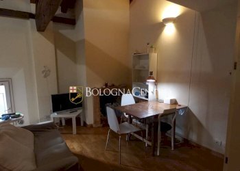 Porzione di casa Bologna (zona Centro Storico) - foto 7