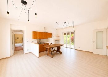Stable - Palace Via Alba, Sinio - photo 1