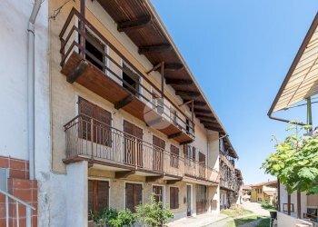Semi-detached house Vicolo Bartumè, Vallo Torinese - photo 1