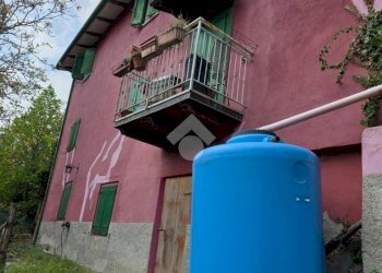 Casa indipendente Via Ca' Ferrari, Castel d'Aiano - foto 8