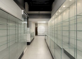 Shop Via Romagna, Misano Adriatico - photo 2