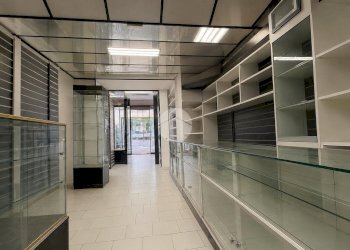 Shop Via Romagna, Misano Adriatico - photo 8
