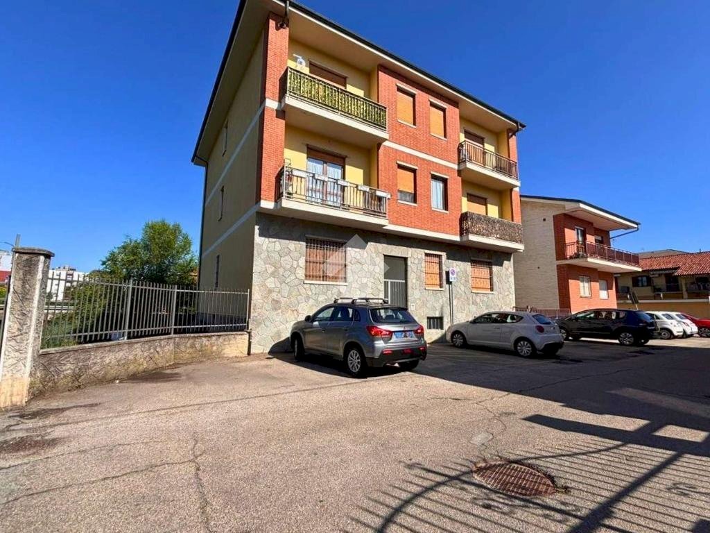 Three-room apartment Strada Marsè, Moncalieri - photo 1