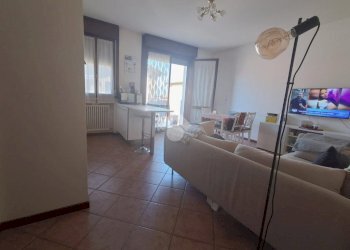 Two-room apartment Via Giovanni Boccaccio, Brescello - photo 2