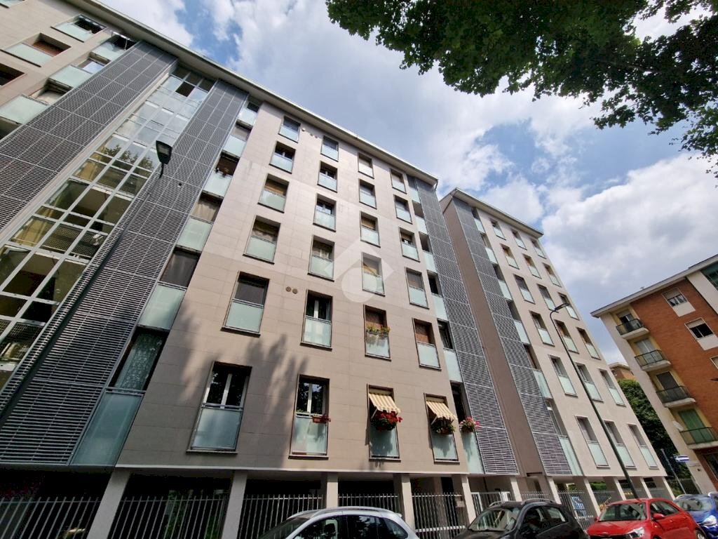 Three-room apartment Piazza S. Giovanni Battista alla Creta, Milano (neighborhood Inganni) - photo 1