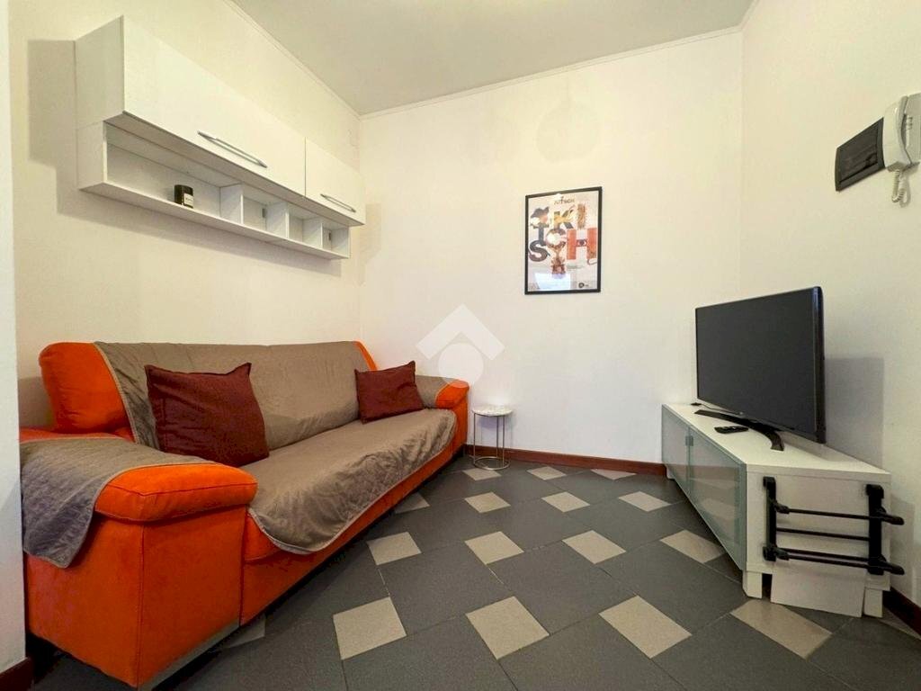 Two-room apartment Piazza Dergano, Milano (neighborhood Dergano) - photo 2