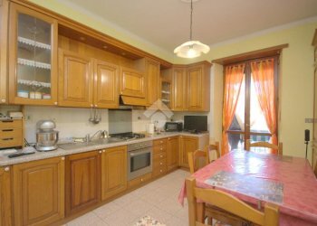 Two-room apartment Via viterbo, Torino (neighborhood Madonna Campagna) - photo 2
