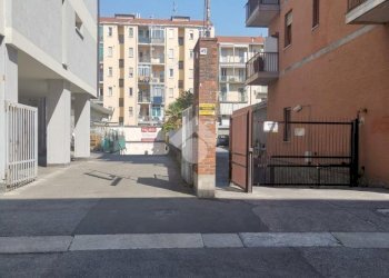 Box Via Sagra Di San Michele, Torino (zona Pozzo Strada) - foto 2