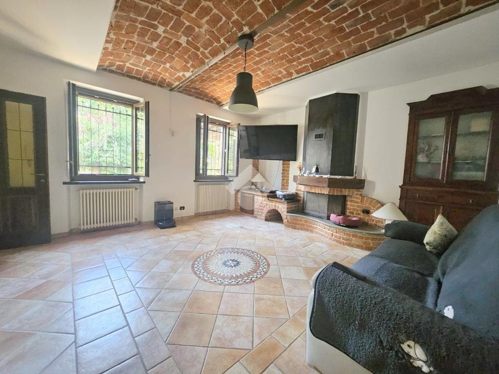 Semi-detached house Frazione Castiglione, Asti - photo 2