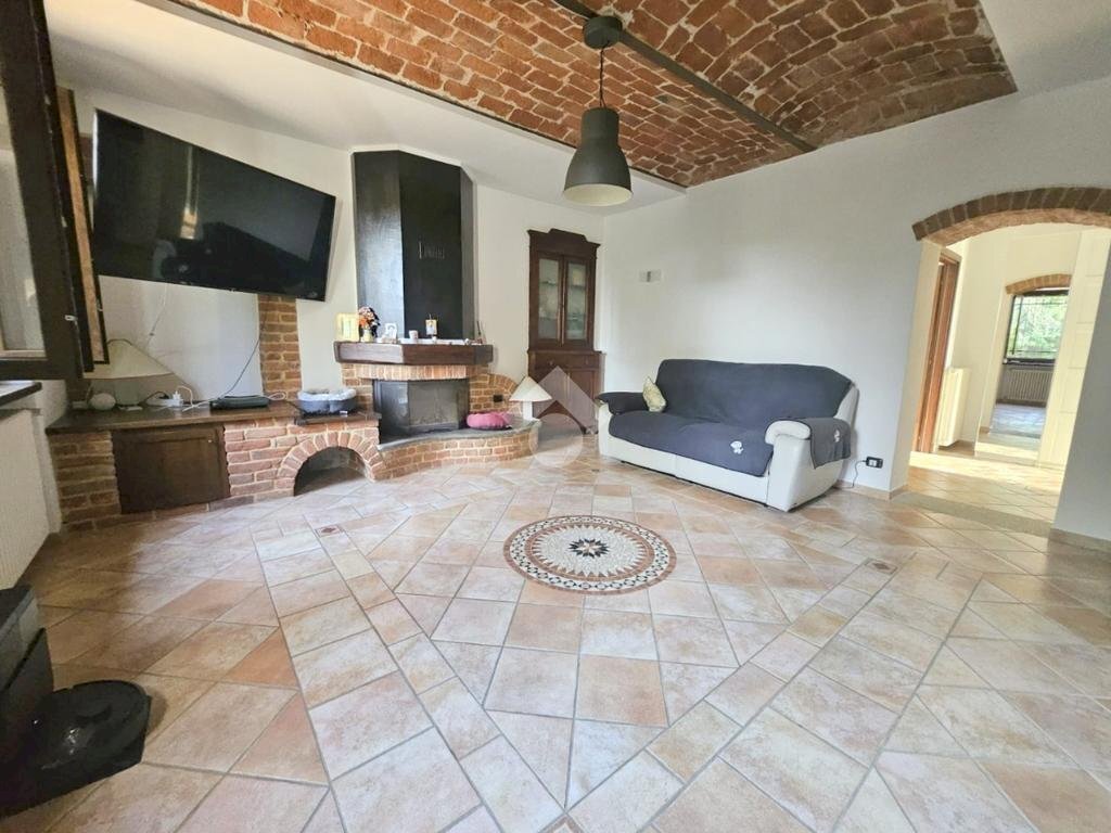 Semi-detached house Frazione Castiglione, Asti - photo 1