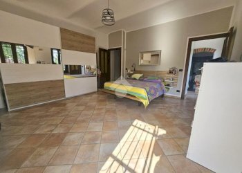 Semi-detached house Frazione Castiglione, Asti - photo 9