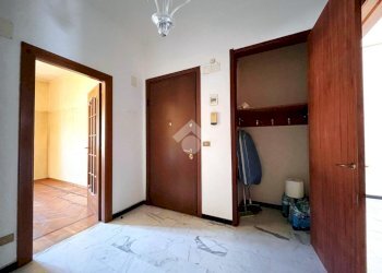 Quadrilocale Via dei Cinque Santi, Genova (zona Oregina) - foto 1