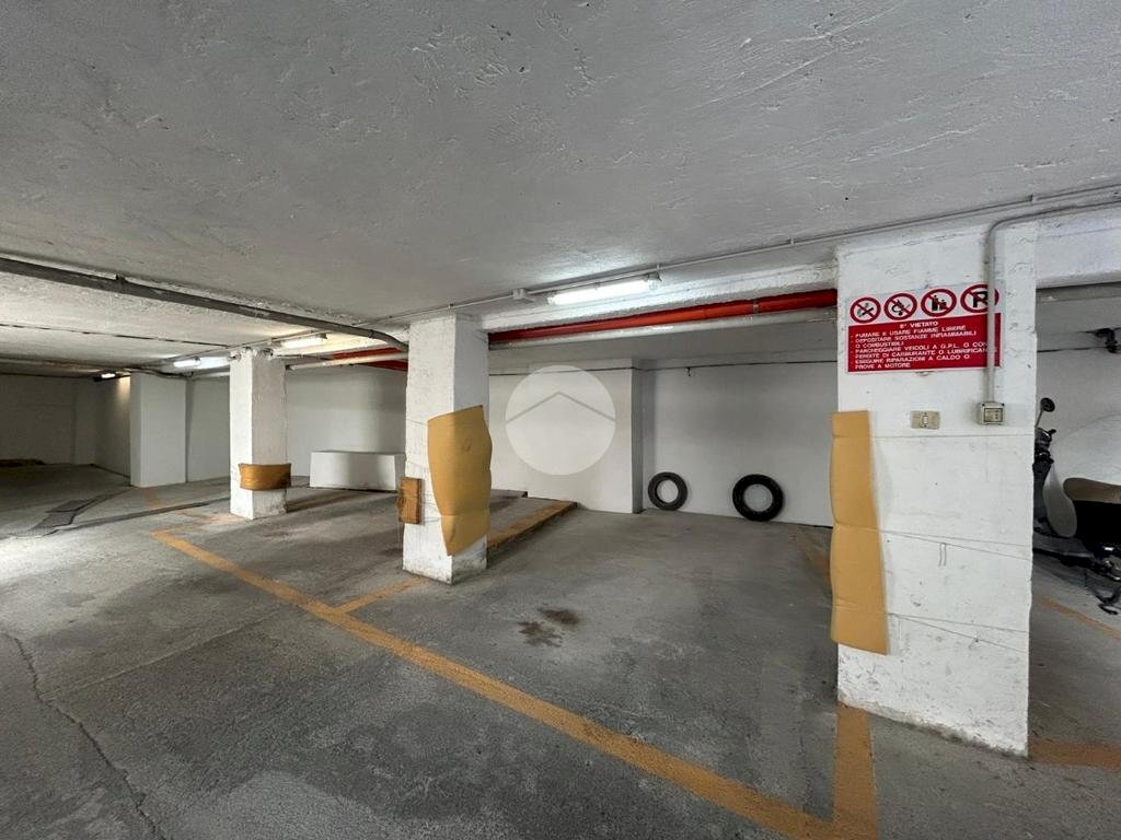 Posto Auto Via Pippo Garibaldi, Savona (zona Villapiana) - foto 1
