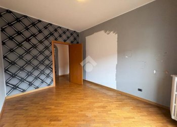 Four-room apartment Via cairoli, Legnano - photo 16
