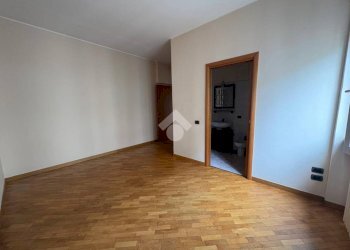 Four-room apartment Via cairoli, Legnano - photo 23