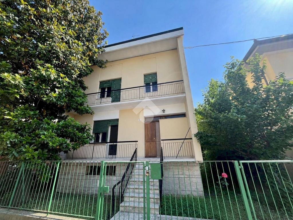 Casa indipendente Via Monte Nero, Ravenna - foto 1