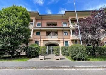 Two-room apartment Via Alemanni, Cusano Milanino - photo 1