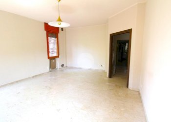 Four-room apartment Via Mazenta, Magenta - photo 3