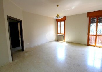 Four-room apartment Via Mazenta, Magenta - photo 6