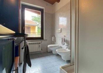 Bagno - Appartamento via Eugenio Cantoni, Castellanza - foto 10