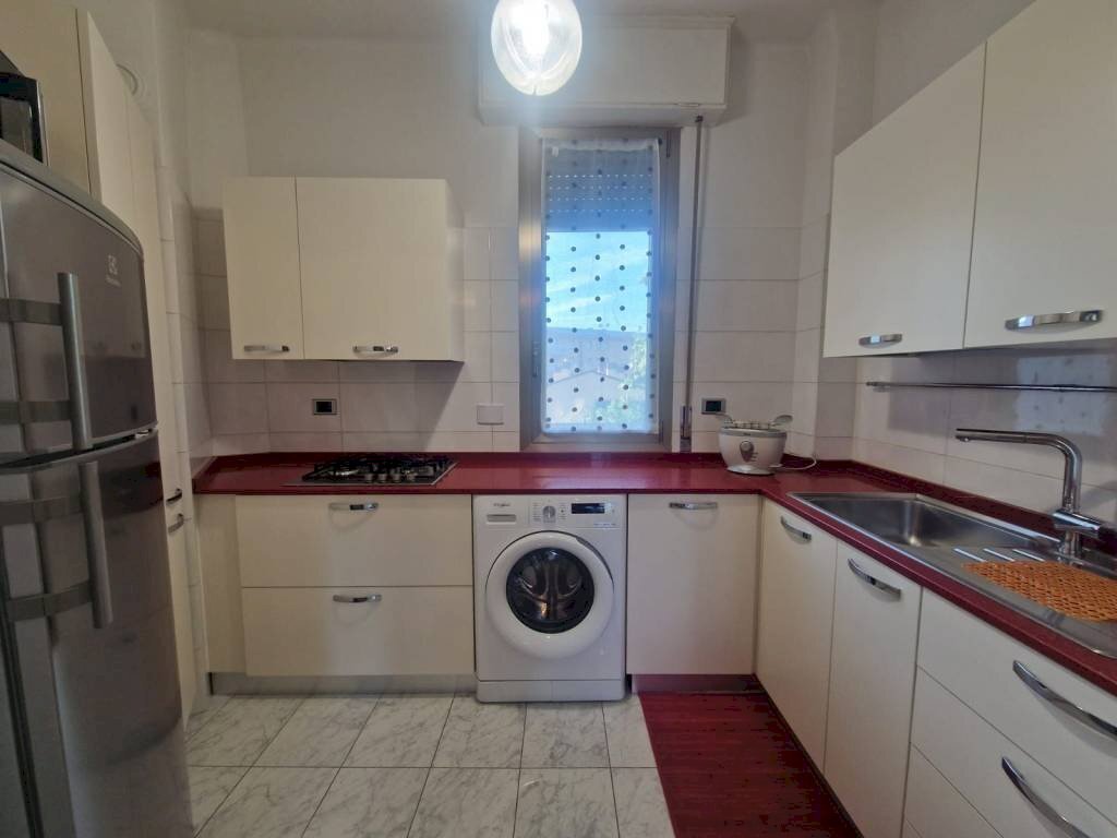 Cucina - Trilocale via Giacinta Pezzana, Bologna (zona San Donato) - foto 2