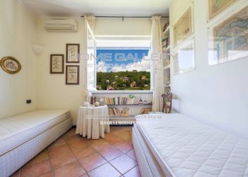 Camera da letto - Three-room apartment via Montemezzana, Rapallo - photo 21