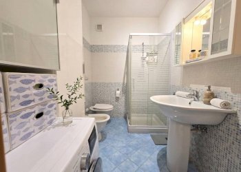 Bagno - Appartamento via dell'Acquedotto, Alba - foto 4
