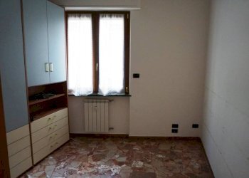 Camera da letto - Bilocale via Vasco De Gama, 2, Genova (zona Sampierdarena) - foto 6