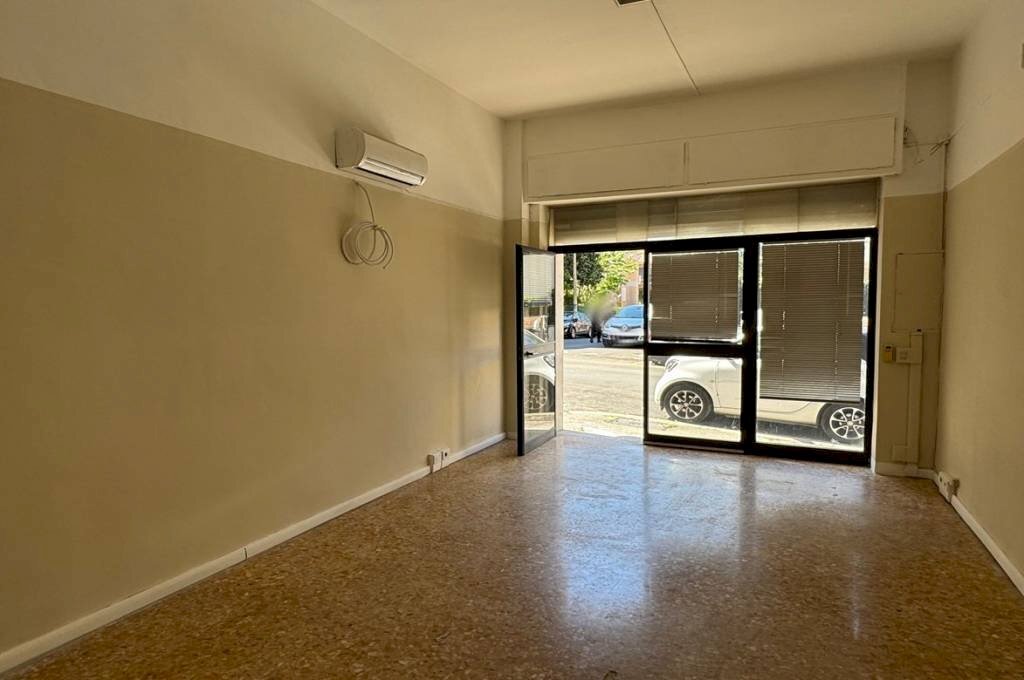 Interno non residenziale - Shop Clivo Rutario, 33, Roma - photo 3