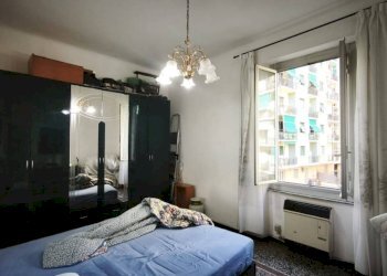 Camera da letto - Bilocale via Piacenza, Genova (zona Molassana) - foto 8
