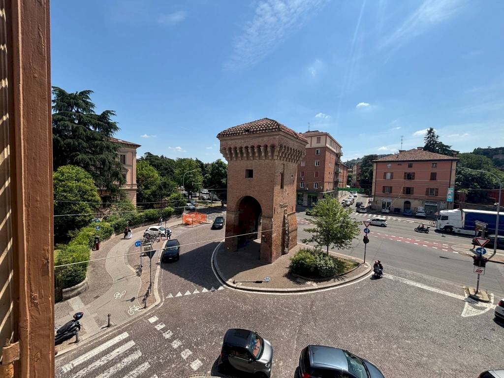 Vista - Appartamento via Castiglione, 79A, Bologna (zona Centro Storico) - foto 1