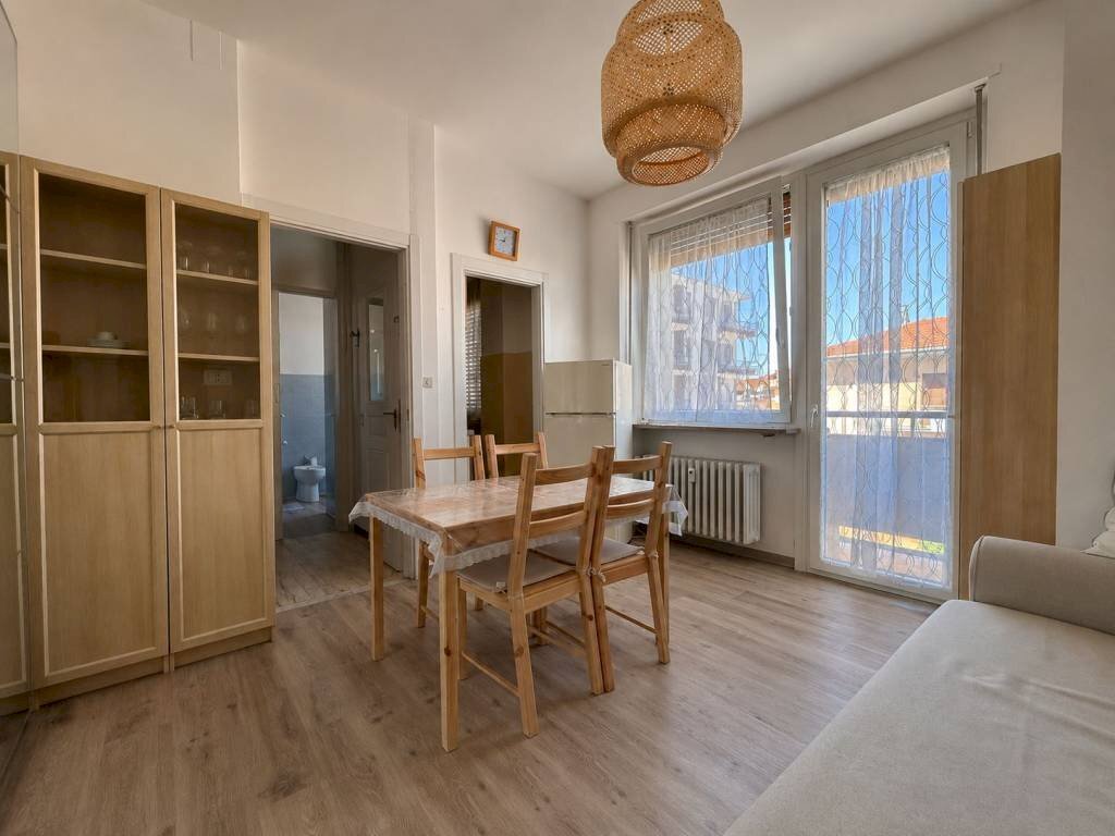 Salone - One-room apartment corso Vittorio Emanuele II, 18, Cuneo (neighborhood Donatello) - photo 2