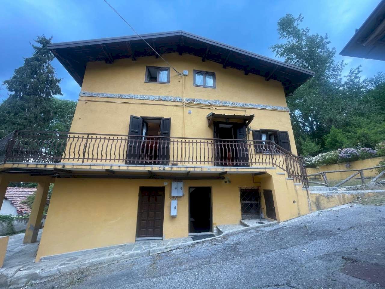 ESTERNO - Portion of a house VIA DELLE MANERE, Roburent - photo 1