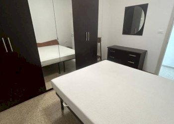 Camera da letto - Appartamento via Luca della Robbia, 10, Bologna (zona Massarenti) - foto 5