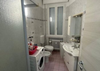Bagno - Appartamento via Luca della Robbia, 10, Bologna (zona Massarenti) - foto 8