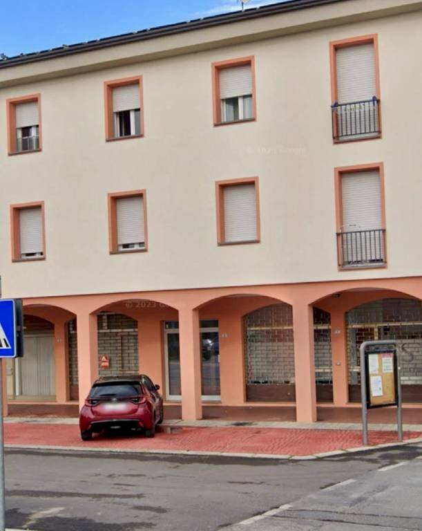 Facciata - Appartamento piazza Giuseppe Garibaldi, Terre del Reno - foto 3