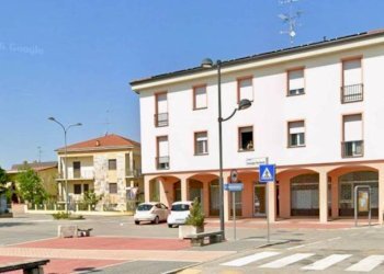 Facciata - Appartamento piazza Giuseppe Garibaldi, Terre del Reno - foto 1