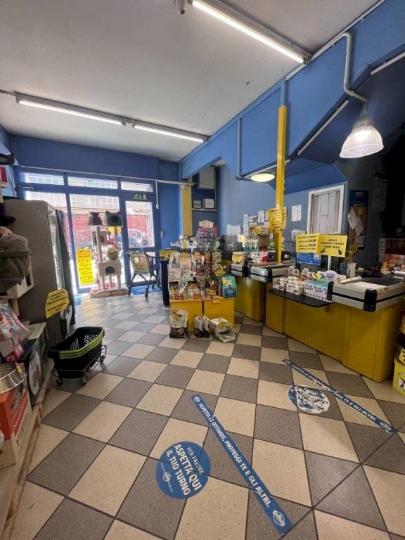 Interno non residenziale - Negozio via dei Costo, Genova (zona Sestri Ponente) - foto 2