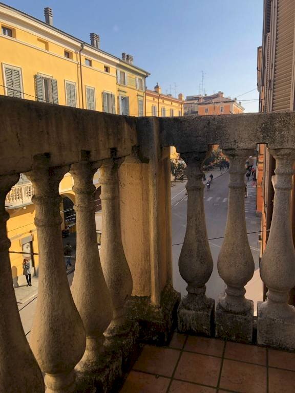 Vista - Quadrilocale via Emilia Centro, Modena (zona Centro Storico) - foto 1
